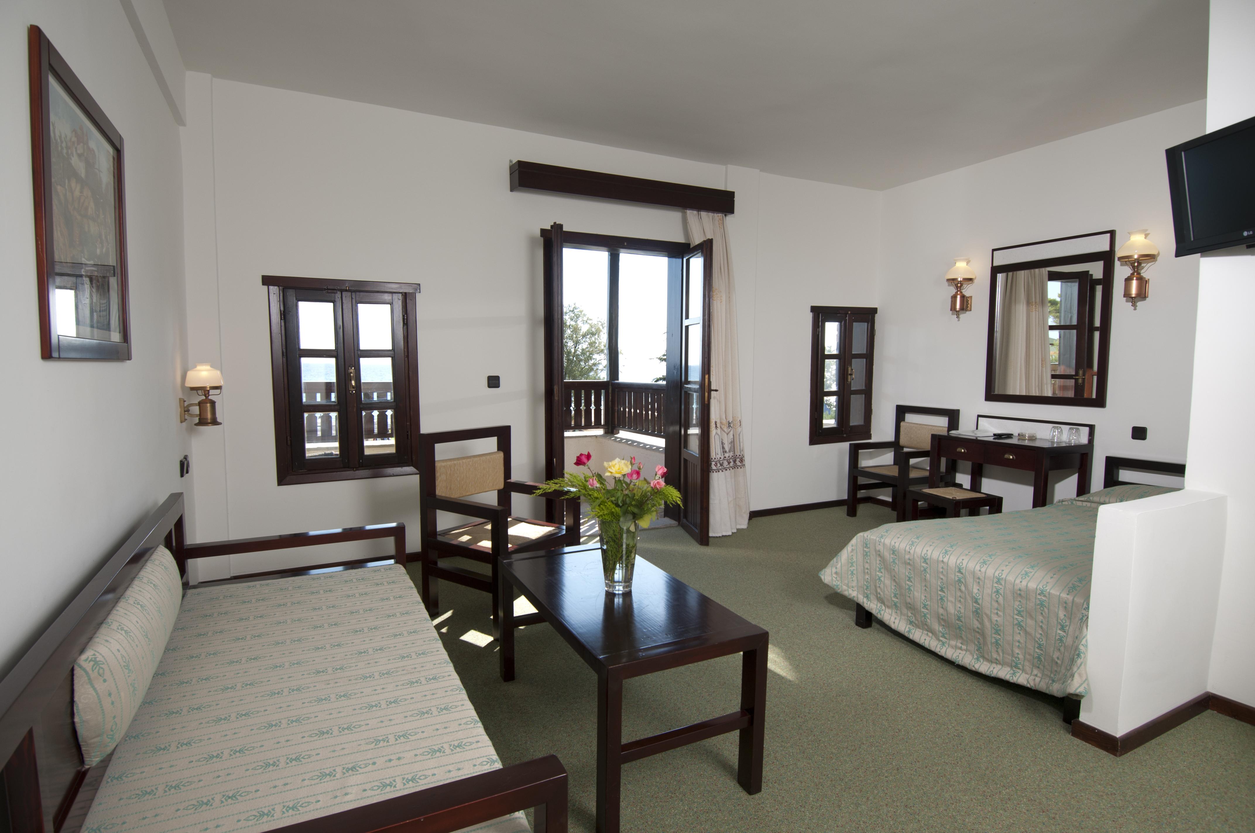 Simantro Resort Száni-part Kültér fotó A typical hotel room