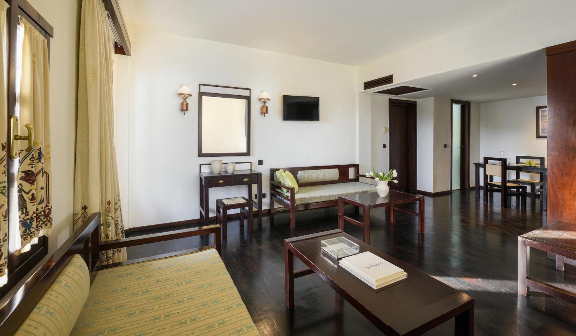 Simantro Resort Száni-part Szoba fotó A suite at the Taj Bengal