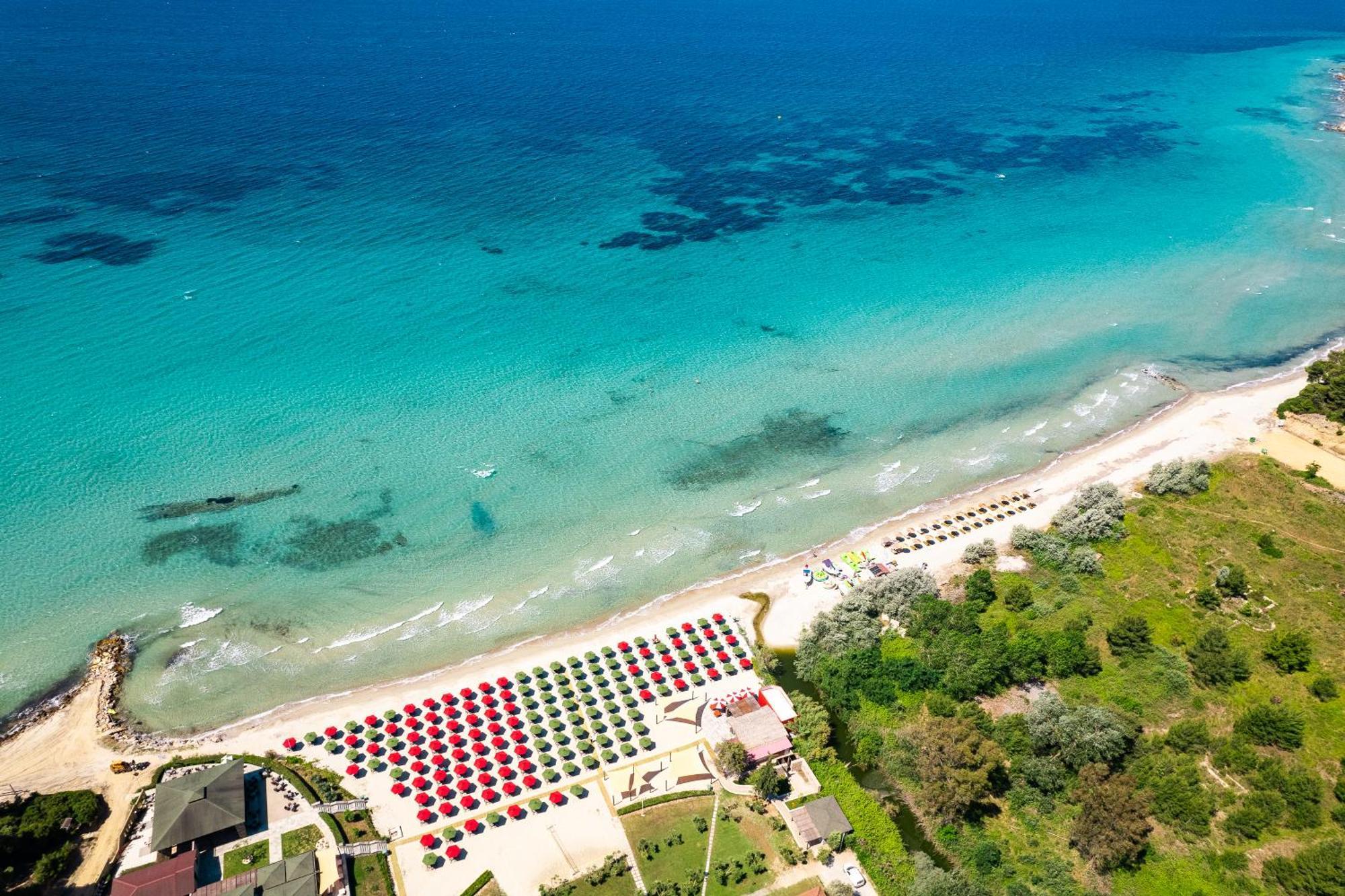 Simantro Resort Száni-part Kültér fotó Aerial view of the beach