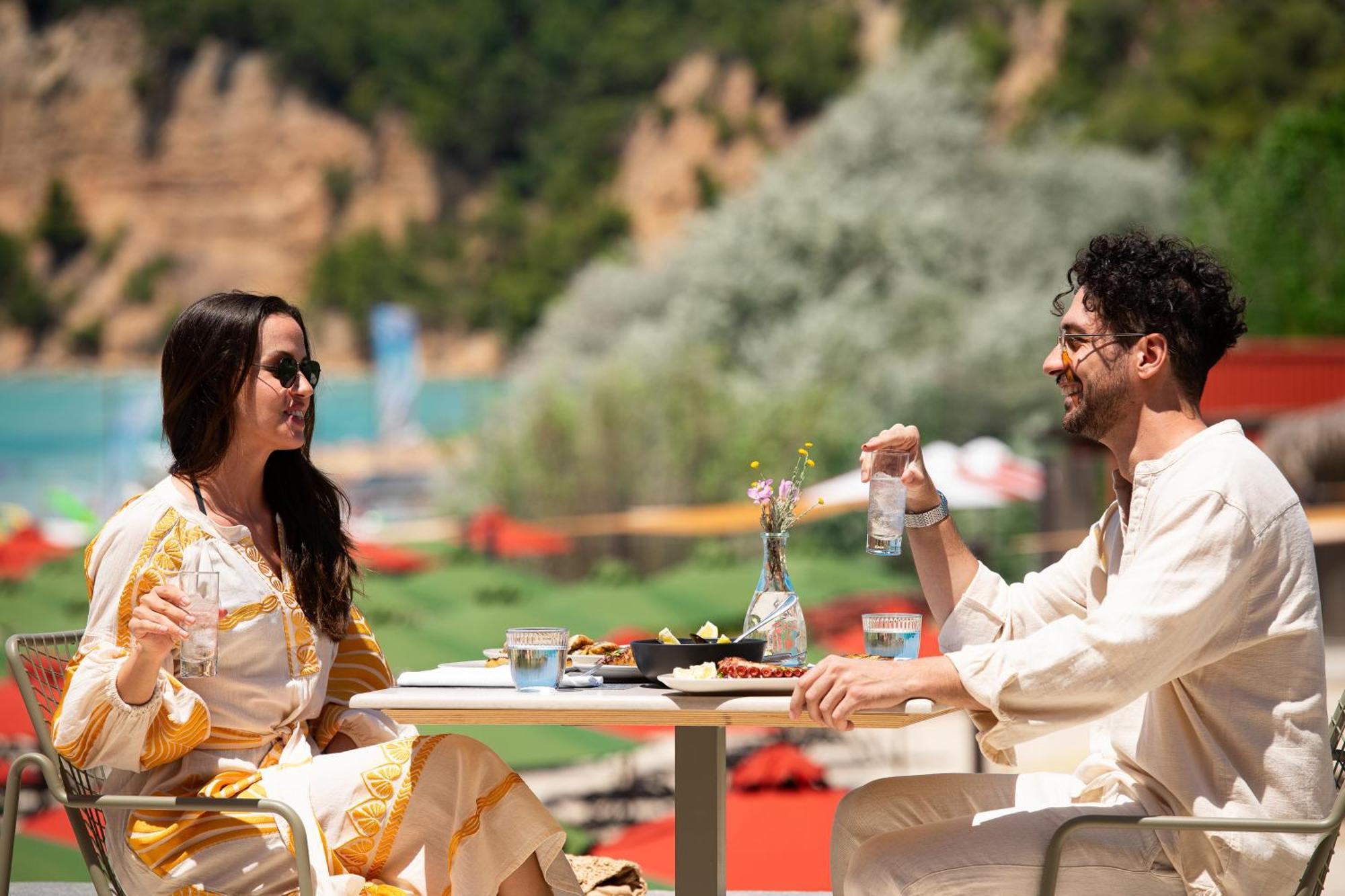 Simantro Resort Száni-part Kültér fotó A scene from the film